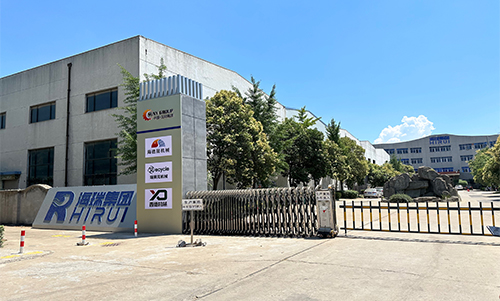 客戶參觀、考察鋰電池處理設(shè)備車間